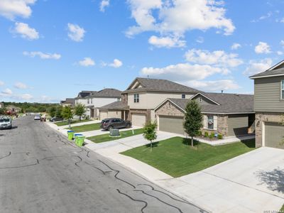 New construction Single-Family house 13810 Guajillo Spg, San Antonio, TX 78253 plan Dogwood - 30' Smart Series - image