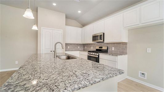 New construction Single-Family house 855 Waukegan Rd, Conroe, TX 77306 null- photo 8 8