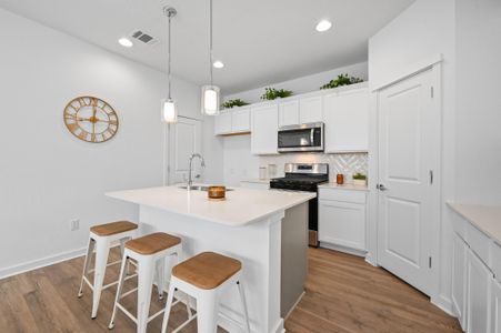 New construction Single-Family house 513 Burlington Dr, Unit B, Buda, TX 78610 - image 11