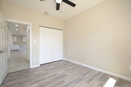 New construction Single-Family house 165 N San Felipe Ave, San Antonio, TX 78237 null- photo 16 16