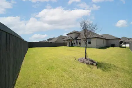 New construction Single-Family house 3926 Lupine Trl, Midlothian, TX 76065 - image