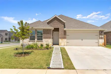 New construction Single-Family house 9705 Quail Pointe Rd, Aubrey, TX 76227 - image