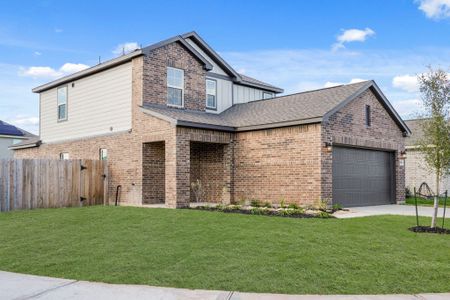 New construction Single-Family house 305 Bennett St, Angleton, TX 77515 plan HAMPTON - image