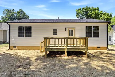 New construction Single-Family house 924 E Davis St, Burlington, NC 27215 - image
