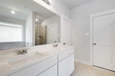 New construction Single-Family house 10913 Ozone Ct, Conroe, TX 77303 plan Landmark Series - Meyerson - image 11