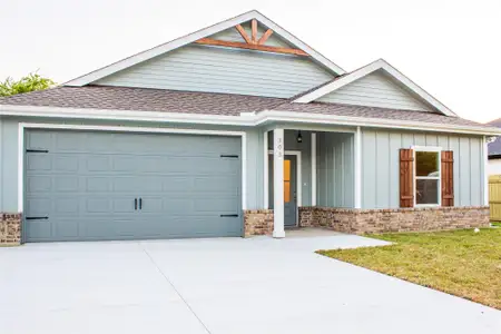 New construction Single-Family house 303 Canal St, Port Neches, TX 77651 - image