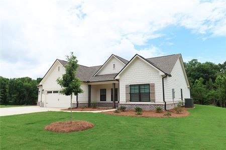 New construction Single-Family house 309 Weslyn Dr, Social Circle, GA 30025 plan (GA)Everett A.1 3 Front Entry - image