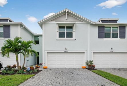 New construction Townhouse house 5652 Se Edgewater Cir, Stuart, FL 34997 - image