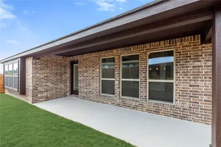 New construction Single-Family house 5 Grouse Cir, Sanger, TX 76266 plan Dogwood III - image 4