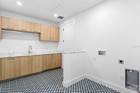 New construction Single-Family house 5023 W Dante Ave, Tampa, FL 33629 - image 15