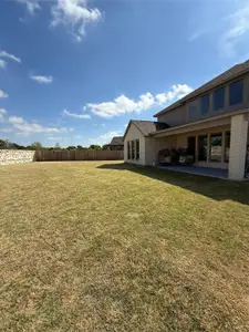 New construction Single-Family house 129 Menlo Bnd, Liberty Hill, TX 78642 plan 2722H - image