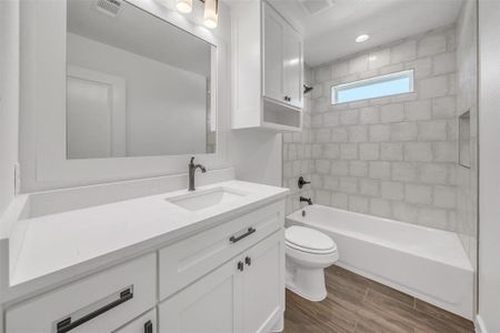 New construction Single-Family house 9012 Valley Oak Ct, Springtown, TX 76082 - image 12