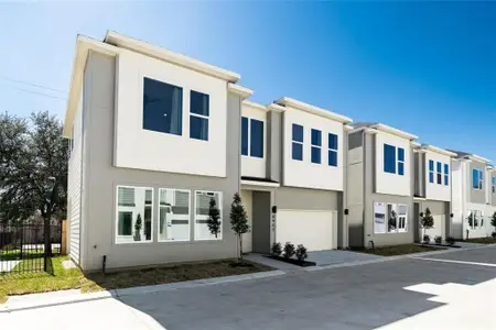 New construction Single-Family house 8906 Knoll Branch Dr, Houston, TX 77080 null- photo 0