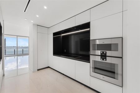 New construction Condo/Apt house 300 Biscayne Way, Unit 2103, Miami, FL 33131 - photo 7 7