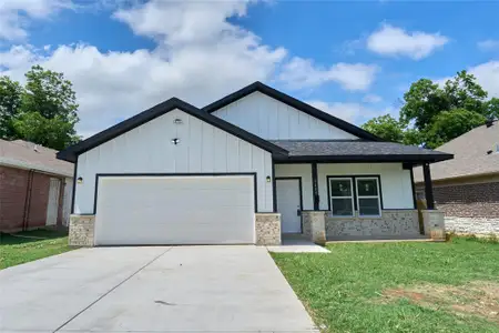 New construction Single-Family house 1405 E Maddox Ave, Fort Worth, TX 76104 - image