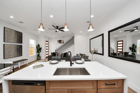 New construction Single-Family house 3537 Amos St, Houston, TX 77021 - image 19