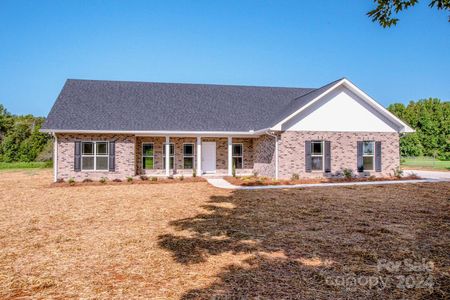 New construction Single-Family house 404 Longview Road, Statesville, NC 28625 - photo 0