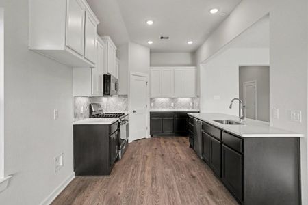 New construction Single-Family house 11025 Ondrea Dr, Willis, TX 77318 - image 4