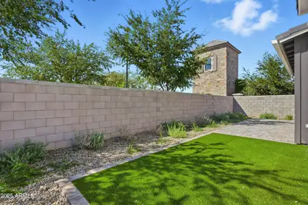 New construction Single-Family house 3326 S Stuart Ct, Gilbert, AZ 85297 - image 4