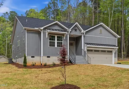 New construction Single-Family house 103 Fort Dr, Louisburg, NC 27549 - image