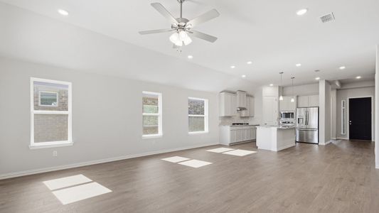 New construction Single-Family house 1423 Odette Dr, Arlington, TX 76013 plan Oleander - image 12