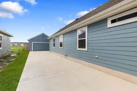 New construction Single-Family house 102 Elm Branch Trl, Taylor, TX 76574 - image