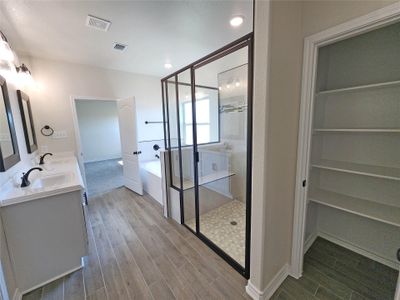 New construction Single-Family house 630 Eagle Crest Cv, Salado, TX 76571 plan Freemont - image 12