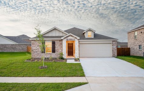 The Killeen, a one-story home with 2-car garage, shown with Home Exterior LS201