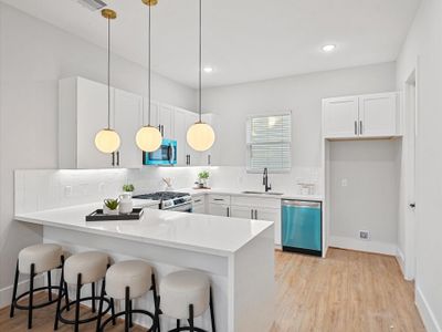 New construction Single-Family house 4814 Cochran St, Houston, TX 77009 - image 7