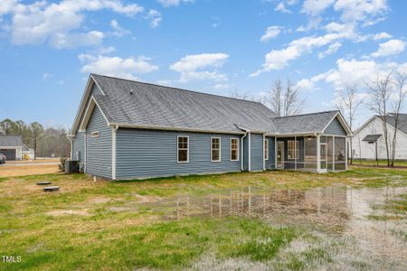 New construction Single-Family house 613 Tuscany Cir, Princeton, NC 27569 null- photo 5 5