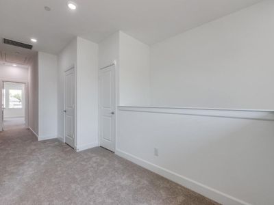 New construction Townhouse house 5617 Woodlands Dr, The Colony, TX 75056 null- photo 15 15