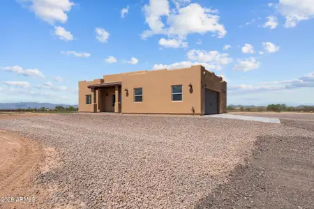 New construction Single-Family house 47562 W Ray Rd, Aguila, AZ 85320 - image
