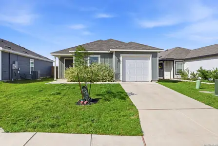 New construction Single-Family house 5719 Coopers Xing, San Antonio, TX 78222 - image