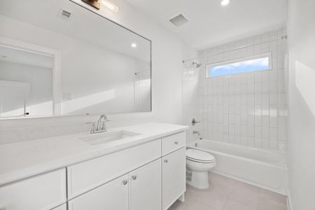 New construction Single-Family house 9603 Carousel Ln, Houston, TX 77080 - image 7