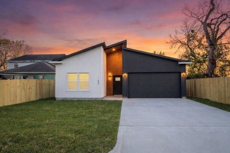 New construction Single-Family house 103 E Lobit Ave, Baytown, TX 77520 - image