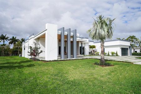 New construction Single-Family house 13231 Sw 220 St, Miami, FL 33170 - image