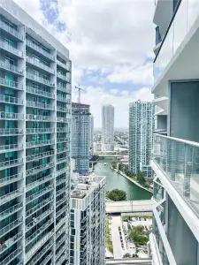 New construction Condo house 77 Se 5Th, Unit 3614, Miami, FL 33131 - image