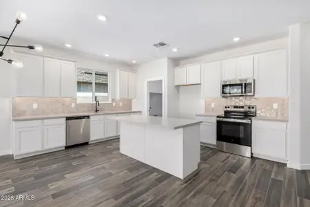 New construction Single-Family house 1188 E Ridgerock St, Casa Grande, AZ 85122 - image 5