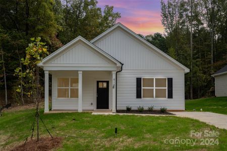 New construction Single-Family house 910 N 8Th St, Bessemer City, NC 28016 null- photo 2 2