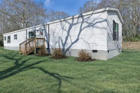 New construction Single-Family house 136 Pine St, Danielsville, GA 30633 - image