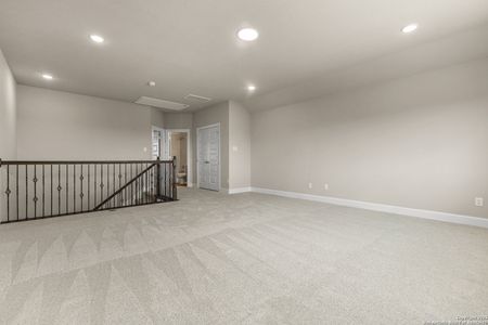 New construction Single-Family house 130 Gallant Fox Dr, Castroville, TX 78009 plan Plan 2632 - image 20