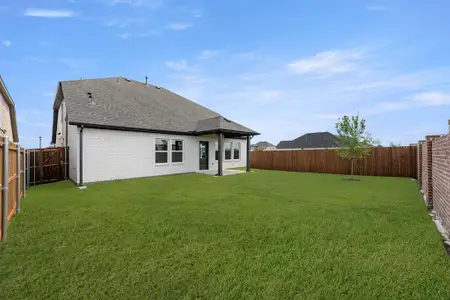 New construction Single-Family house 1212 Redcoat Dr, Forney, TX 75126 plan Freedom - image 3