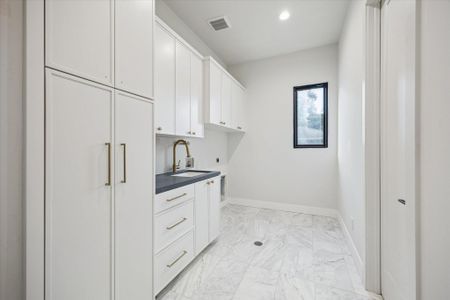 New construction Single-Family house 2102 Tangley St, Houston, TX 77005 - image 12