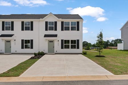 New construction Single-Family house 3018 Oaksmere Dr, Spartanburg, SC 29307 plan Move-In Ready Juniper (End Unit) - image