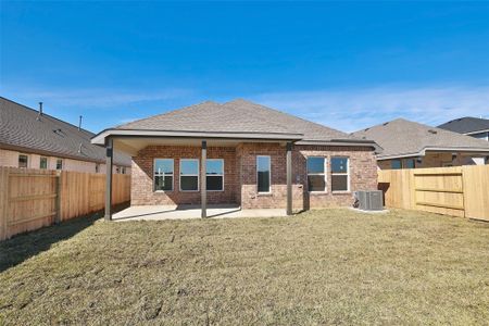 New construction Single-Family house 19418 Saint Green Dr, Hockley, TX 77377 plan Enclave Series - Bermuda - image