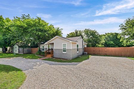 New construction Single-Family house 801 W Park Ave, Weatherford, TX 76086 - image