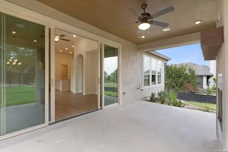 New construction Single-Family house 1562 Worsham Pass, San Antonio, TX 78260 plan Salerno - image 3