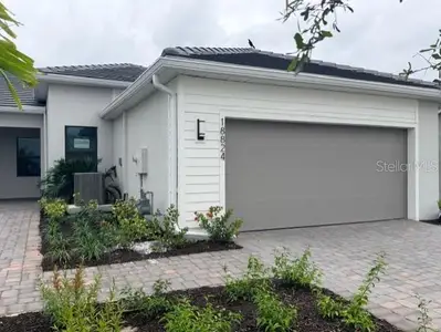 New construction Single-Family house 18828 Indian Rock Pl, Lakewood Ranch, FL 34211 plan Seagrove - image