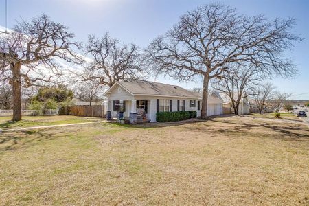 New construction Single-Family house 1215 N Elm St, Weatherford, TX 76086 - image