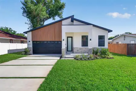 New construction Single-Family house 2227 32Nd Ave N, St. Petersburg, FL 33713 - image